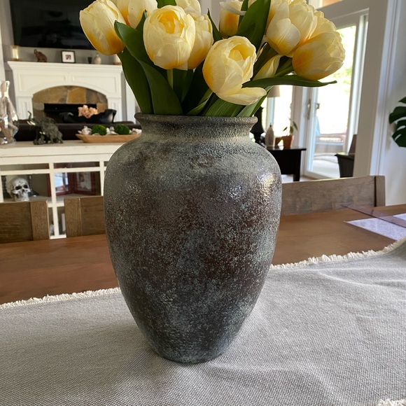 Ceramic Accent Vase - Picture 2 of 4
